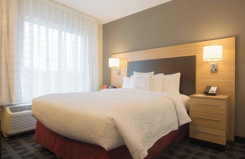 Bayberry Hotel | TownePlace Suites by Marriott Syracuse Liverpool