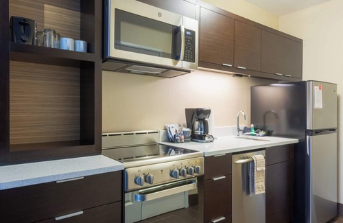 Bayberry Hotel | TownePlace Suites by Marriott Syracuse Liverpool
