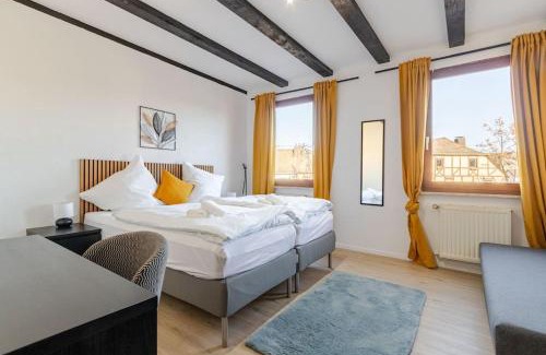 Rhens Casa | Townhaus-Rhens 8 Schlafzimmer, Sauna, Weinkeller, Fotostudio, Hunde willkommen
