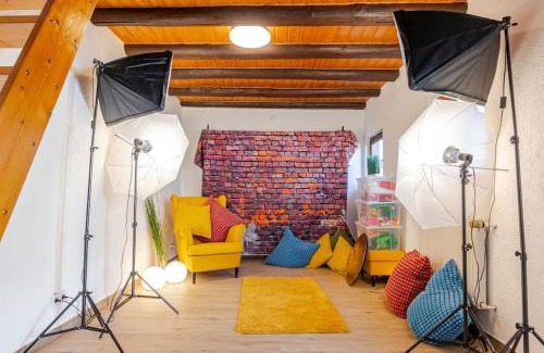 Rhens Casa | Townhaus-Rhens 8 Schlafzimmer, Sauna, Weinkeller, Fotostudio, Hunde willkommen