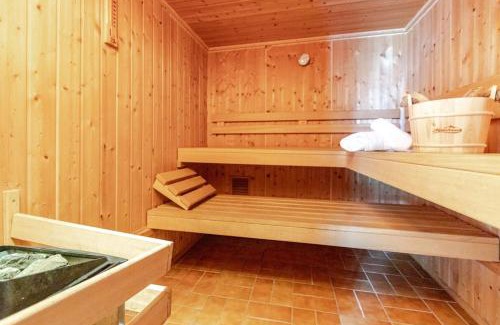Rhens Casa | Townhaus-Rhens 8 Schlafzimmer, Sauna, Weinkeller, Fotostudio, Hunde willkommen