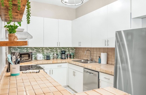 Downtown Honolulu Condominio | Townhome condo in Downtown/Free Pkg/W/D