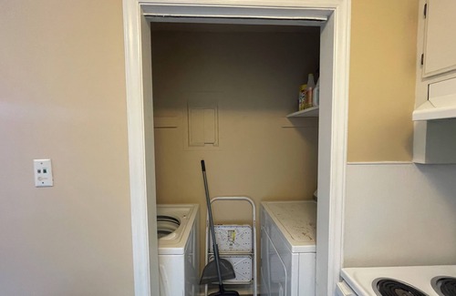Statesville Casa | Townhome for Families & Business