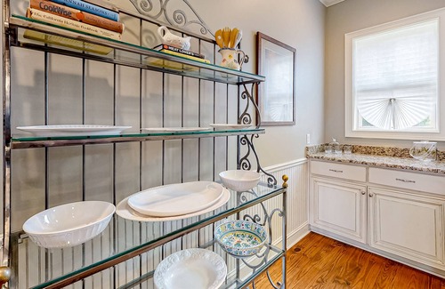 St. Marys Casa | Townhome near river with central AC, washer/dryer, & 2 balconies - dogs welcome