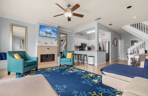 Corpus Christi Casa | Townhome on the water. Sleeps10. Pet friendly!