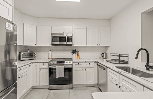 Fitler Square Casa | Townhome | Patio | Parking | Hosted By StayRafa