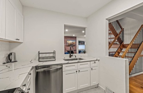 Fitler Square Casa | Townhome | Patio | Parking | Hosted By StayRafa