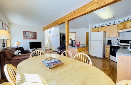 Red Lodge Chalet De Esquí | Beartooth Montana Getaway ~ Sleeps 10 ~ Ubicado en Red Lodge, MT