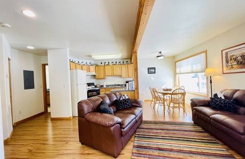 Red Lodge Chalet De Esquí | Beartooth Montana Getaway ~ Sleeps 10 ~ Ubicado en Red Lodge, MT