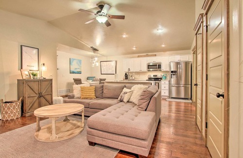 Four Corners Casa | Townhome w/ Private Hot Tub, 8 Mi to Downtown