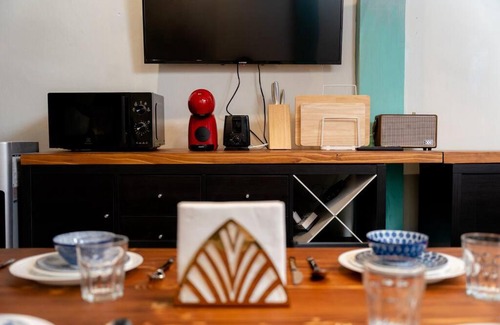 Yan Nawa Casa | Townhome w/workstation-2mins to food-fun-metro