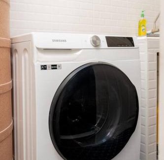 Yan Nawa Casa | Townhome w/workstation-2mins to food-fun-metro