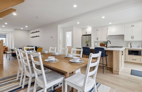 Collingwood Casa | Townhome with Private Hot Tub, 10 Mins to Village! - 161 Vacation Inn