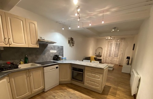 Tain-l'Hermitage Casa | Townhouse 74 m2, downtown tain l'hermitage