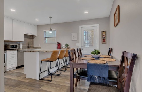 Midtown Casa | Townhouse across from Vanderbilt and Belmont! Central location