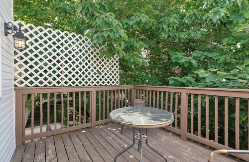 Point Breeze Casa | Townhouse close to Center city, Philadelphia, Pennsylvania!!