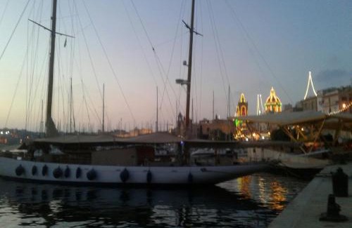 Cospicua Casa | townhouse cospicua , (3 cities-valletta) ferry