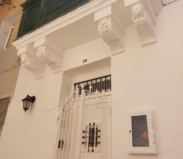 Cospicua Casa | townhouse cospicua , (3 cities-valletta) ferry