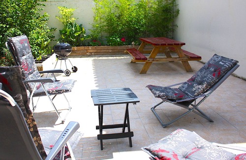 Beaumont-du-Perigord Casa | Townhouse with private garden and terrace in Beaumont-du-Perigord
