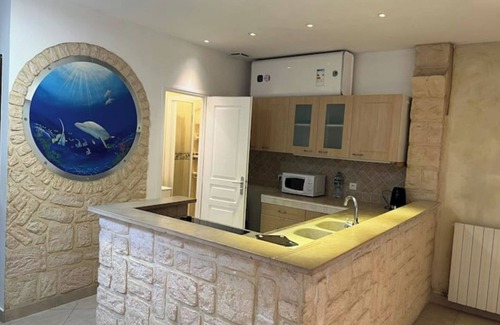 Les Puces de Saint-Ouen Apartamento | Townhouse apartment