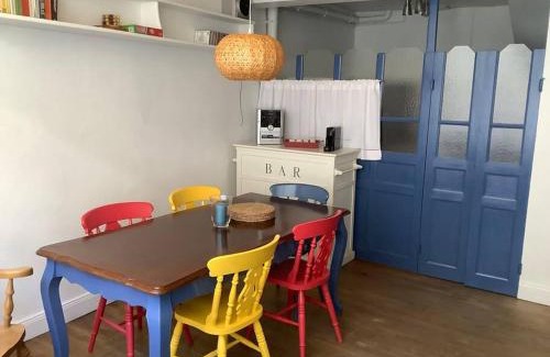 Mur-de-Barrez Casa | Townhouse in Mur de Barrez