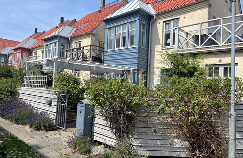 Limhamn Casa | Townhouse in tranquil surroundings by the sea.