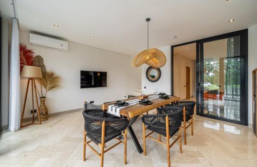 Melayang Apartamento | Townhouse T3 - Tropical Calm Meets Modern Comfort - Ubud