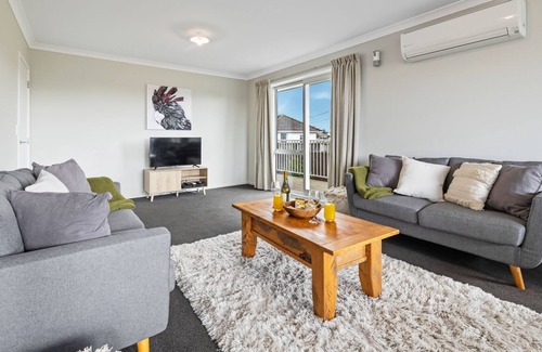Christchurch Casa | TOWNHOUSE TRANQUILLITY - CHRISTCHURCH HOLIDAY HOME in Christchurch