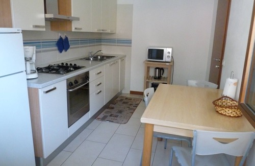 Tenno Apartamento | CASA ADOSADA CON JARDIN