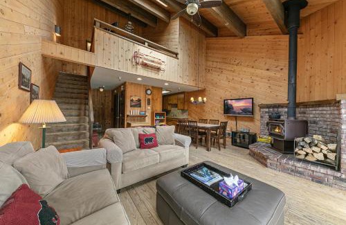 Truckee Casa | Townhouse wLake View #254 at Donner Lake Village
