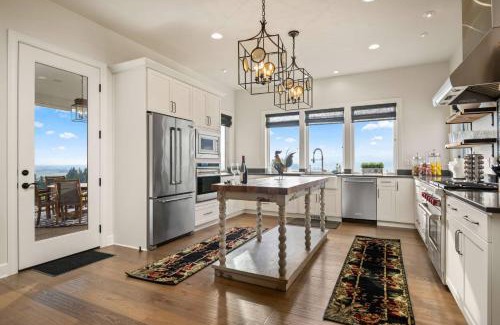 Yamhill Casa | Township No 3 Guest House