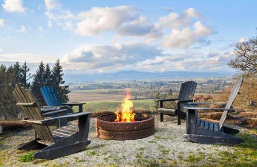 Yamhill Casa | Township No 3 Guest House