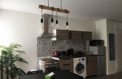 Meudon-la-Foret Apartamento | Très Beaux 2 Pièces de 50m2 Proche Vélizy