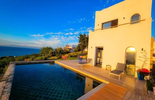 Ksar es Seghir Villa | Très belle villa avec piscine et vue incroyable sur mediterannée (DAR NAIM)