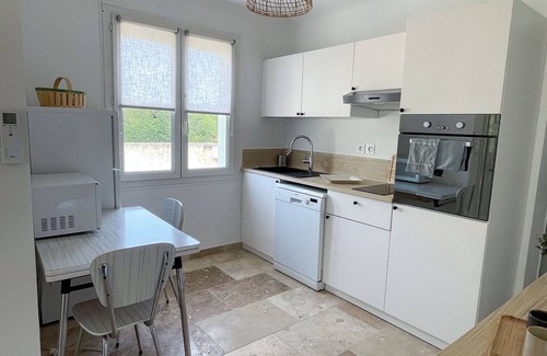 Pernes-les-Fontaines Casa | Très Jolie Maison 100 % Cosy et Confortable Avec un bel Extérieur et Jacuzzi!