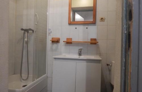 Coursan Apartamento | Trés intéressant qualité prix