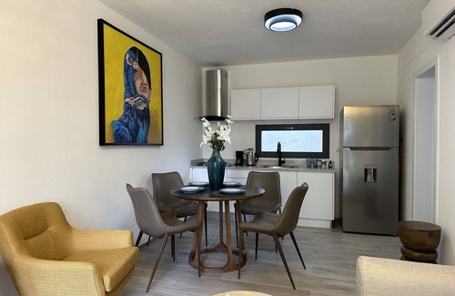 Dominicus Apartamento | Tracadero Ocean View 1 BR Apartment