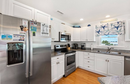 Buck Island Casa | Trade your shoes for flip flops,Caroline's Cove: Private Pool | Short Walk to th