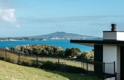 Oneroa Casa | Tradewinds Waiheke