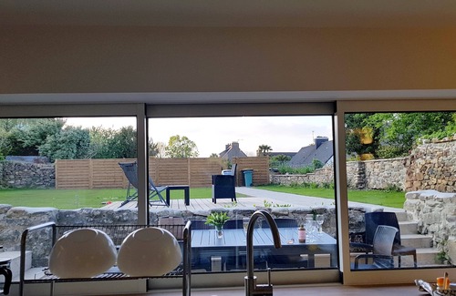 Landevennec Casa | Traditional 1693 stone house 70m from the sea