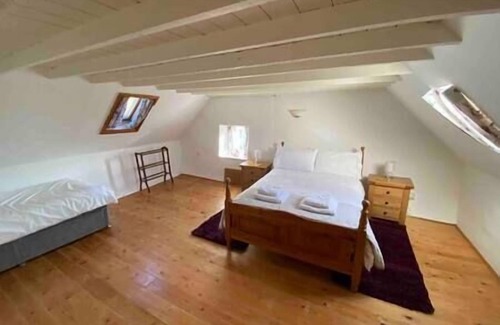Llandovery Casa | Traditional 18th Century Welsh Cottage