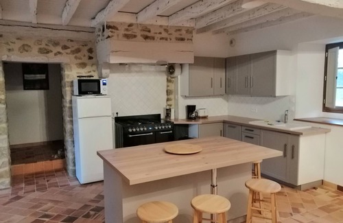 Chailland Casa | Traditional 18th-century farmhouse renovated in 2022