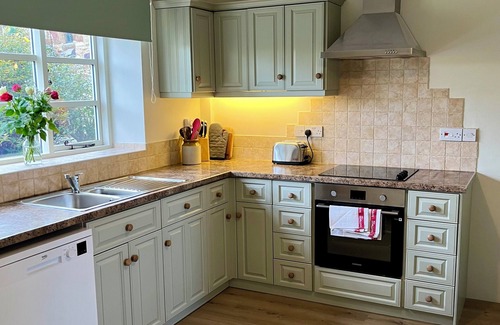 Upper Brailes Cabaña | Traditional 2 Bedroom Cotswold Stone Cottage