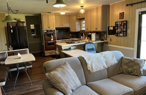 Beaumont Casa | Traditional 3-bedroom home with modern amenities
