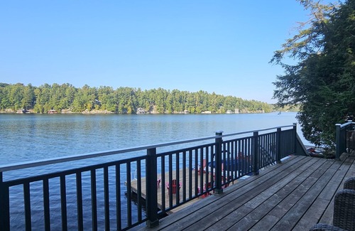 Rosseau Cabaña | Traditional and Quaint Lake Front Cottage on Lake Rosseau.