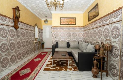 Quartier Hassani Apartamento | Traditional Apartment next ibn batouta stadium