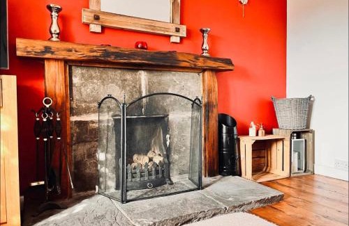 Stanton Drew Casa | Traditional Country Cottage