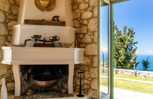 Tsoukaladhes Villa | Tradicional casa ecológica con piscina privada y vista al mar