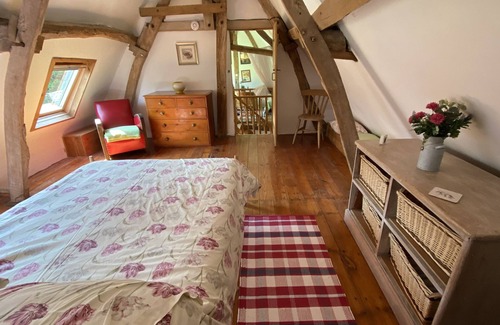 Tortefontaine Otro | Traditional farmhouse in pretty rural setting