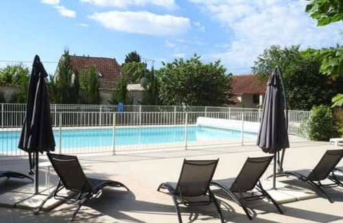 Bagnizeau Casa | Tradicional francés vacaciones casa rural. Zona de juegos climatizada a la sombra, gran jardín
